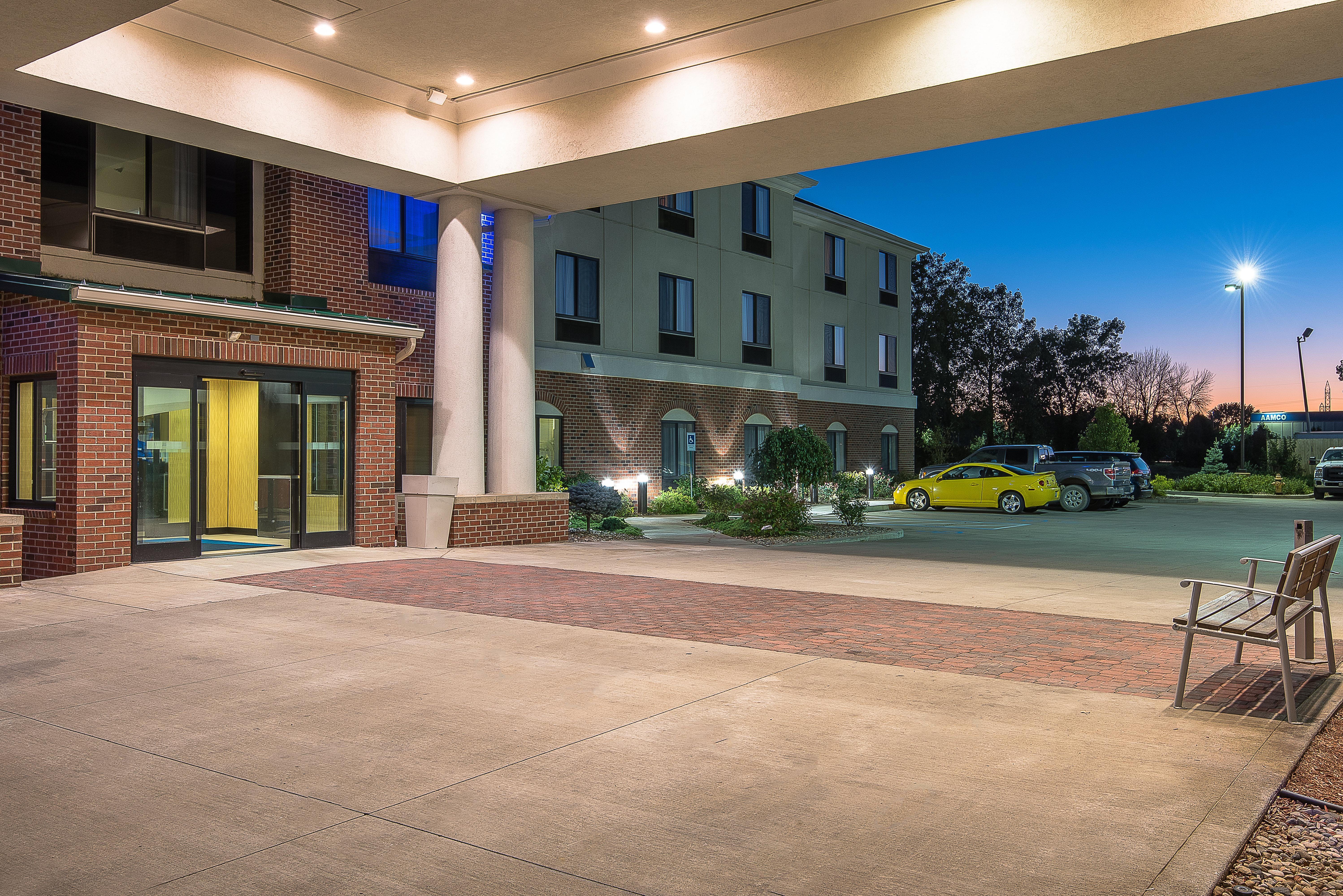 Holiday Inn Express And Suites Lafayette East By Ihg Extérieur photo
